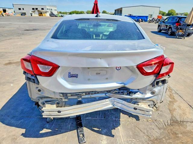 Photo 6 from auction – 2018 CHEVROLET CRUZE with VIN 1G1BC5SM6J7133201
