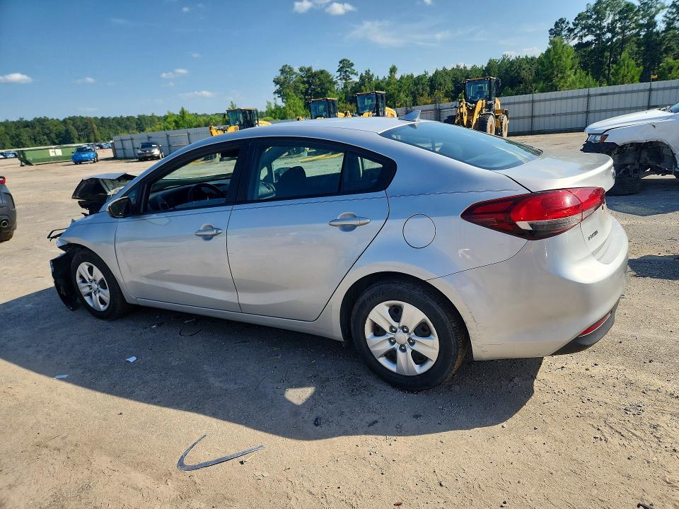 Foto 2 de la subasta – 2018 KIA FORTE con VIN 3KPFK4A74JE232214