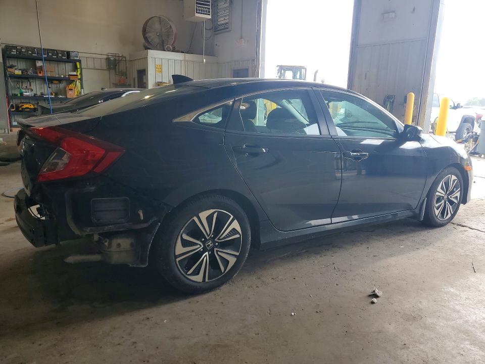 Photo 3 from auction – 2016 HONDA CIVIC with VIN 19XFC1F43GE033190