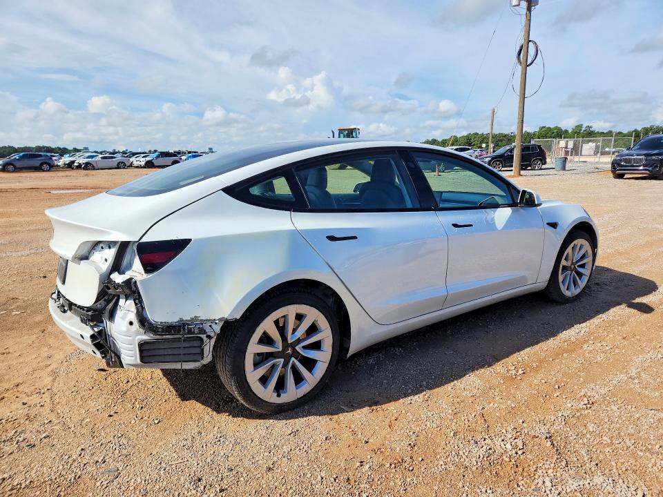 Снимка 3 от търг – 2023 TESLA MODEL 3 с VIN 5YJ3E1EA8PF438394