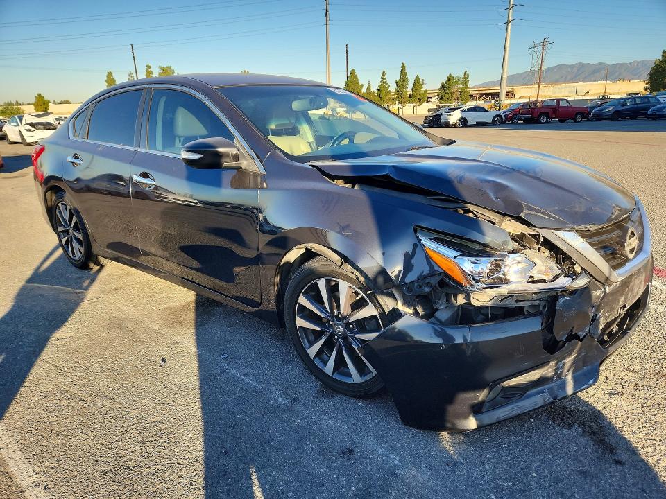 Photo 4 from auction – 2017 NISSAN ALTIMA with VIN 1N4AL3AP4HC177367