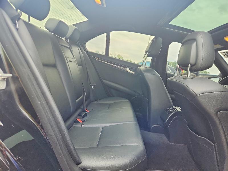 Снимка 10 от търг – 2012 MERCEDES-BENZ C с VIN WDDGF8BB0CA612603