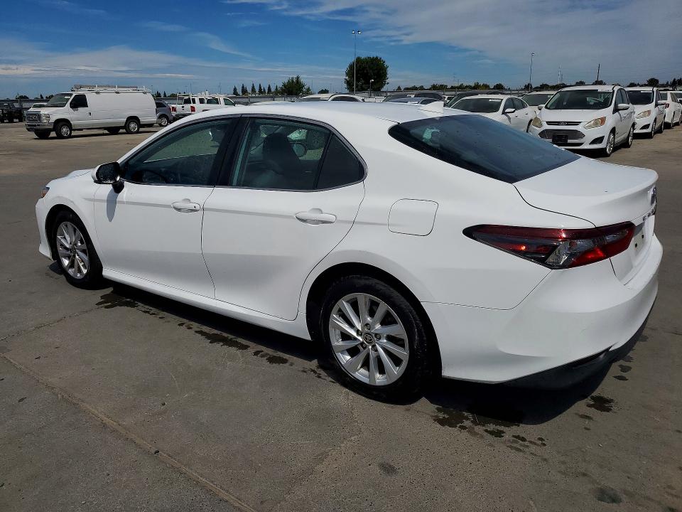 Photo 2 from auction – 2023 TOYOTA CAMRY with VIN 4T1C11AK2PU153882