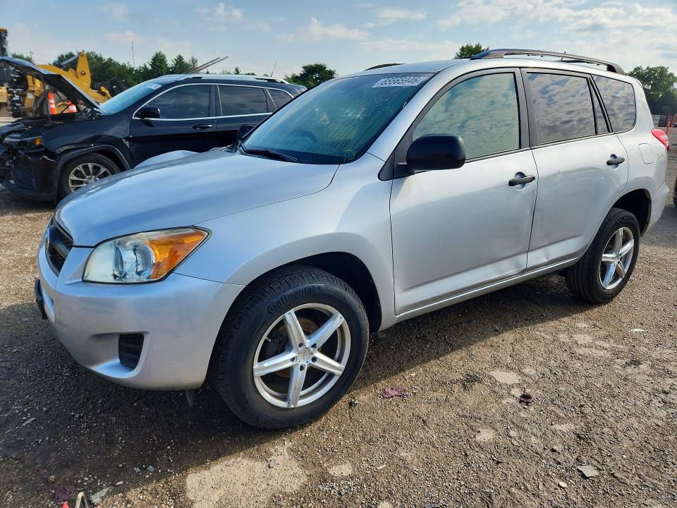 TOYOTA RAV4 2010 z numerem VIN JTMBF4DV5AD032571 - Zdjęcie z aukcji