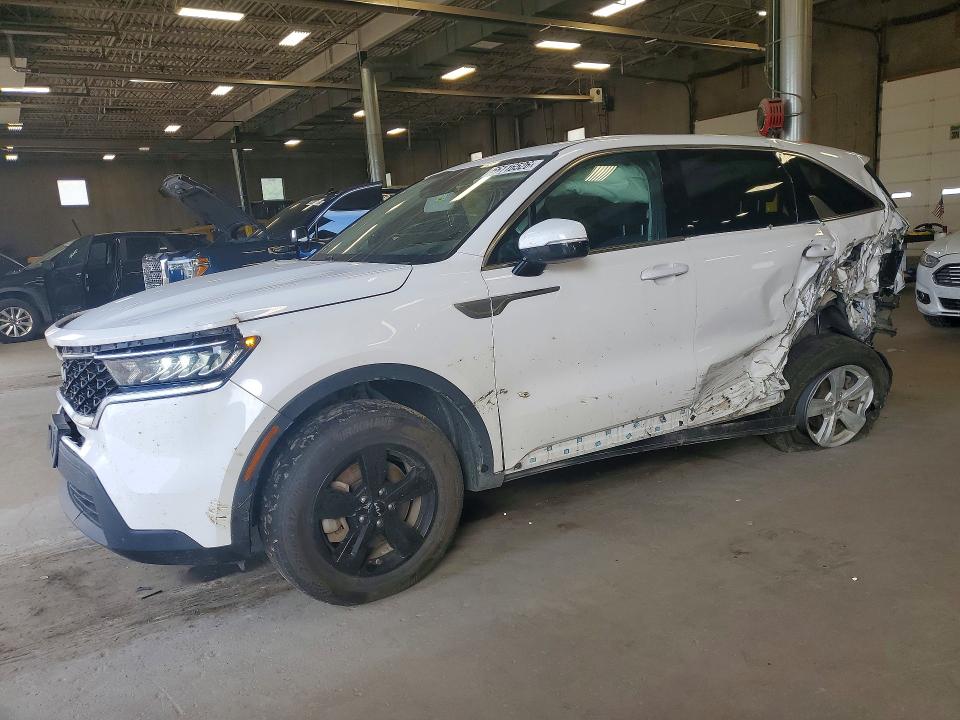 KIA SORENTO 2023 with VIN 5XYRGDLC4PG199624 - Photo from auction