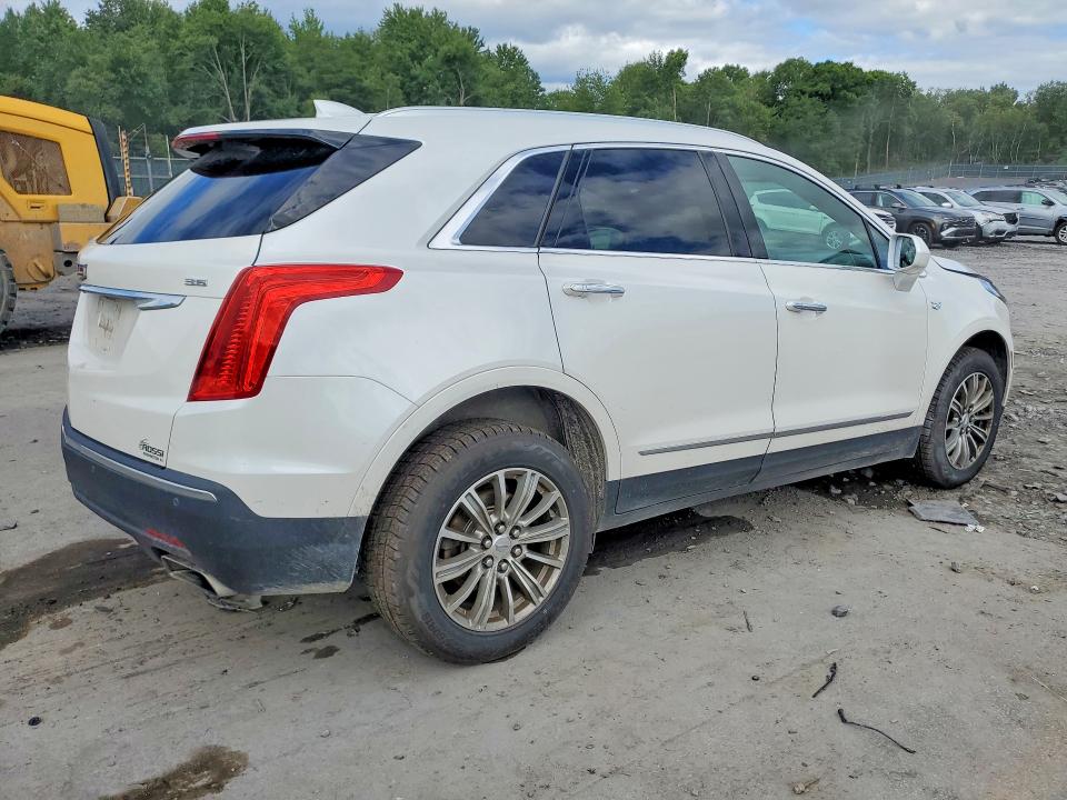 Photo 3 from auction – 2018 CADILLAC XT5 with VIN 1GYKNDRS4JZ185800