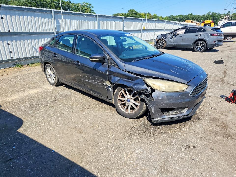 Photo 4 from auction – 2016 FORD FOCUS with VIN 1FADP3F20GL377417
