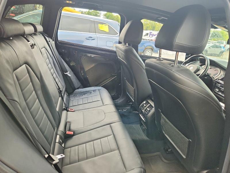 Photo 11 from auction – 2019 BMW X3 with VIN 5UXTR9C57KLE20209