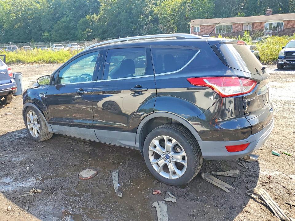 Foto 2 de la subasta – 2015 FORD ESCAPE con VIN 1FMCU9JX8FUC56692