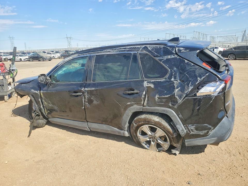 Photo 2 from auction – 2020 TOYOTA RAV4 with VIN 2T3P1RFV1LC076105