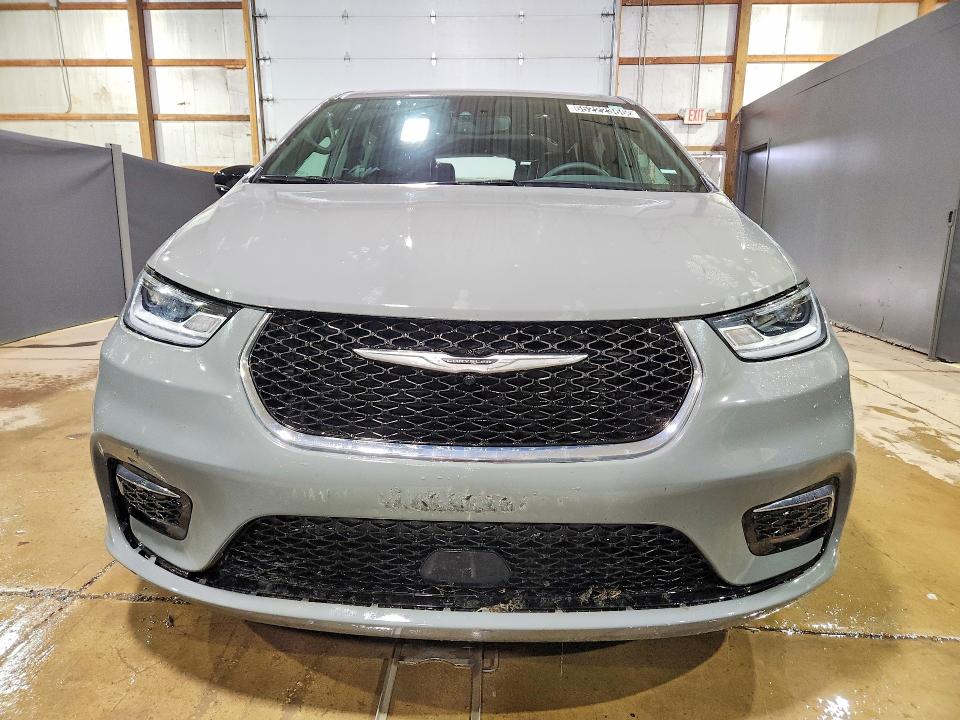 Photo 5 from auction – 2025 CHRYSLER PACIFICA with VIN 2C4RC1BG7SR504584