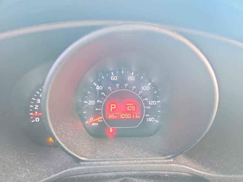 Photo 9 from auction – 2014 KIA SOUL with VIN KNDJN2A21E7028275