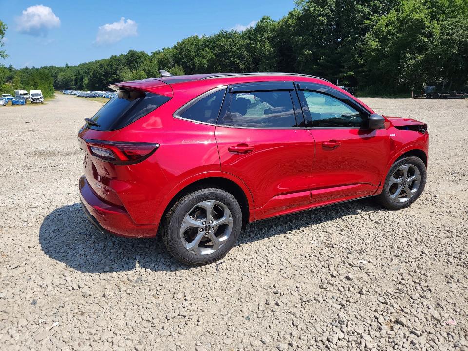 Photo 3 from auction – 2023 FORD ESCAPE with VIN 1FMCU9MN3PUA52264