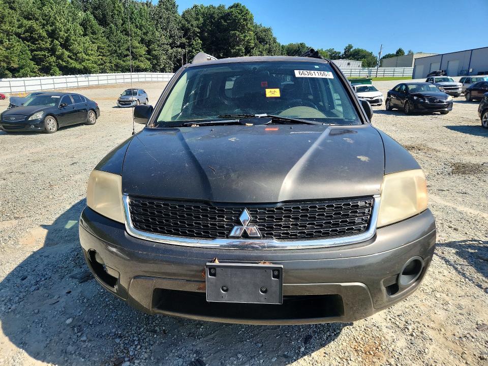 Photo 5 from auction – 2011 MITSUBISHI ENDEAVOR with VIN 4A4JN2AS4BE034717
