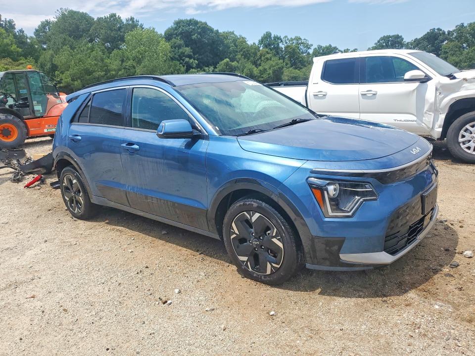 Photo 4 from auction – 2023 KIA NIRO with VIN KNDCR3L18P5046231