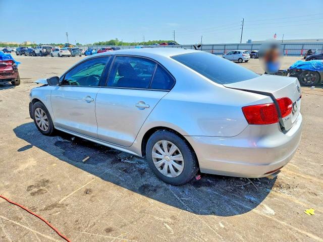 Photo 2 from auction – 2014 VOLKSWAGEN JETTA with VIN 3VW2K7AJ8EM234584