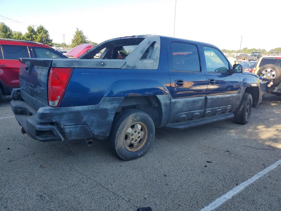 Photo 3 from auction – 2002 CHEVROLET AVALANCHE with VIN 3GNEC13TX2G155735