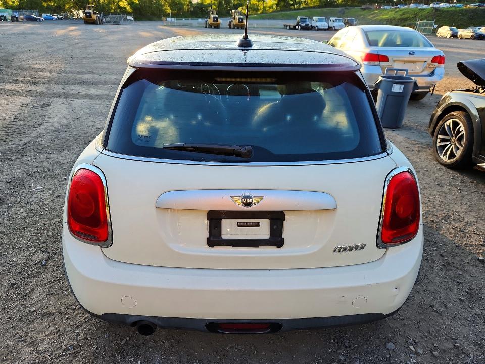 Photo 6 from auction – 2015 MINI COOPER with VIN WMWXM5C50FT938964