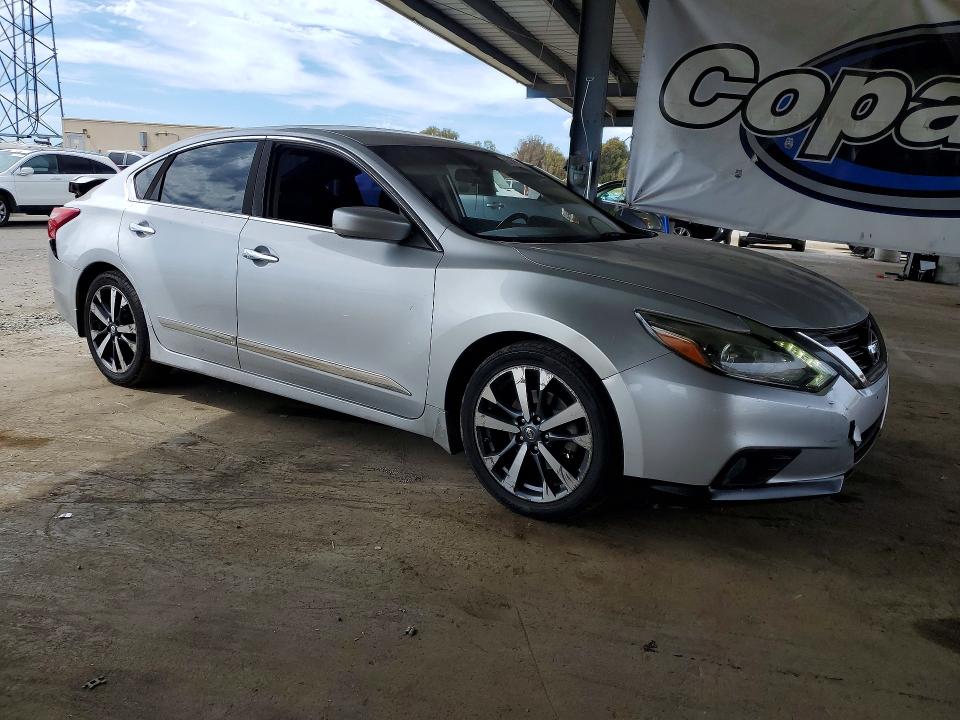 Photo 4 from auction – 2016 NISSAN ALTIMA with VIN 1N4BL3AP0GC213381