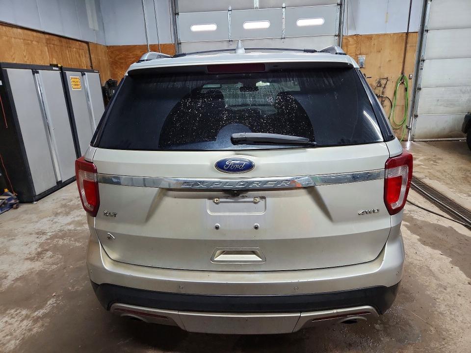 Photo 6 from auction – 2017 FORD EXPLORER with VIN 1FM5K8D89HGB89969