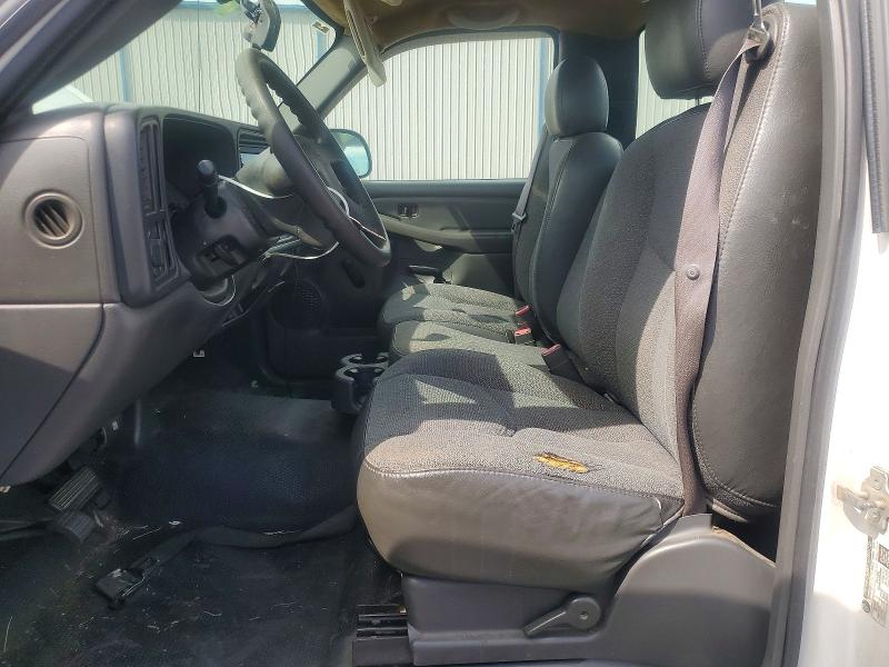 Photo 7 from auction – 2005 CHEVROLET SILVERADO with VIN 1GCEC14XX5Z204284