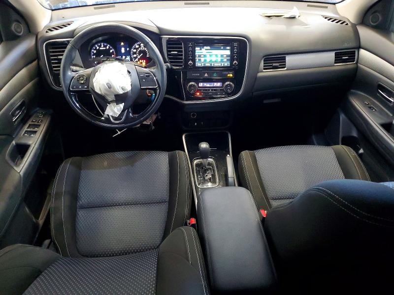Photo 8 from auction – 2017 MITSUBISHI OUTLANDER with VIN JA4AD2A3XHZ024806
