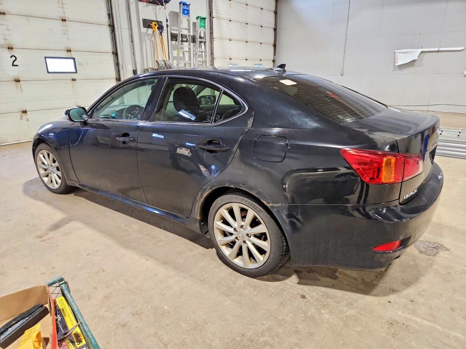 Photo 2 from auction – 2010 LEXUS IS with VIN JTHCF5C25A2034090