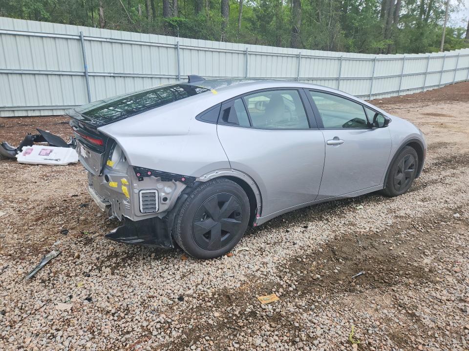 Photo 3 from auction – 2026 TOYOTA PRIUS with VIN JTDACAAU8T3073560