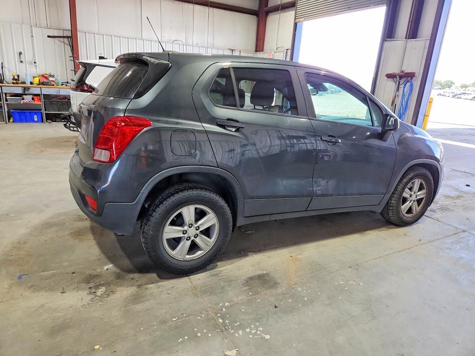 Photo 3 from auction – 2019 CHEVROLET TRAX with VIN 3GNCJKSB3KL191883