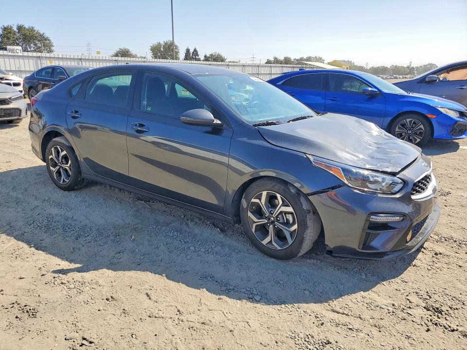 Photo 4 from auction – 2021 KIA FORTE with VIN 3KPF24AD4ME306550