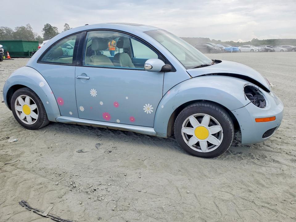Photo 4 from auction – 2010 VOLKSWAGEN NEW BEETLE with VIN 3VWRW3AG7AM028621