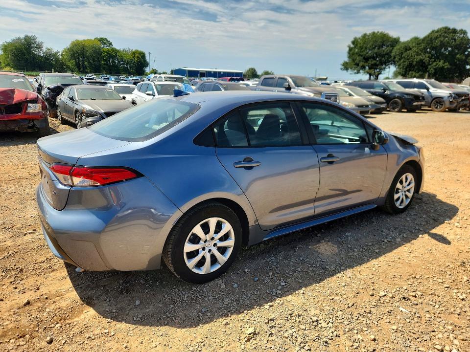 Photo 3 from auction – 2022 TOYOTA COROLLA with VIN 5YFEPMAE9NP371741