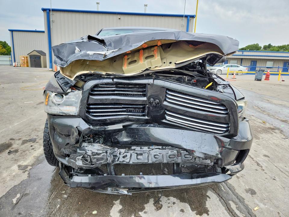 Photo 5 from auction – 2016 RAM 1500 with VIN 1C6RR7MT8GS248545