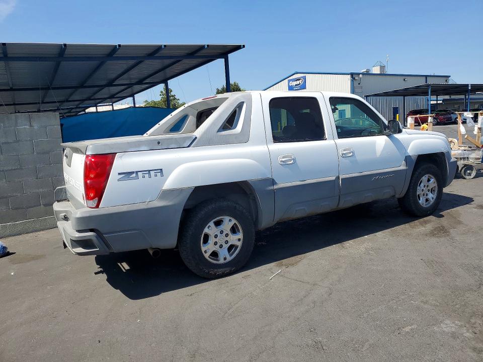 Photo 3 from auction – 2002 CHEVROLET AVALANCHE with VIN 3GNEC13T32G224541