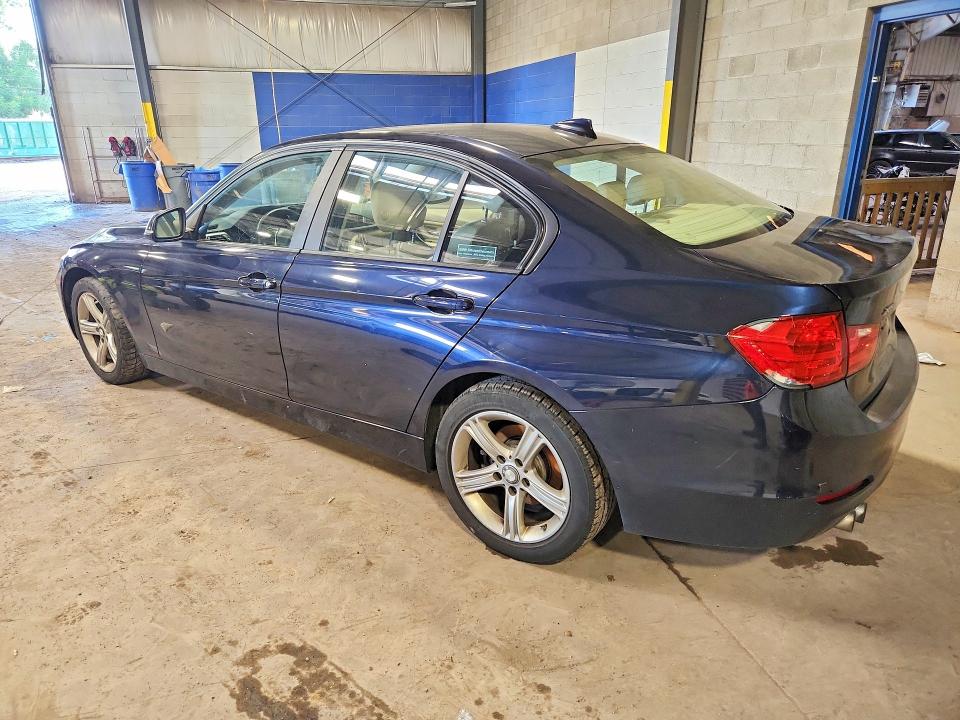 Photo 2 from auction – 2015 BMW 328 with VIN WBA3B5G59FNS19828