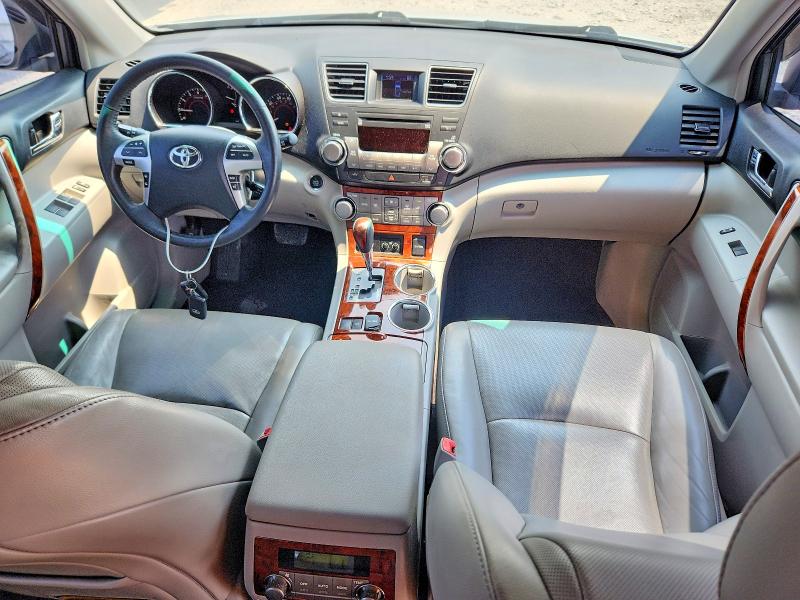 Photo 8 from auction – 2012 TOYOTA HIGHLANDER with VIN 5TDYK3EH6CS085361