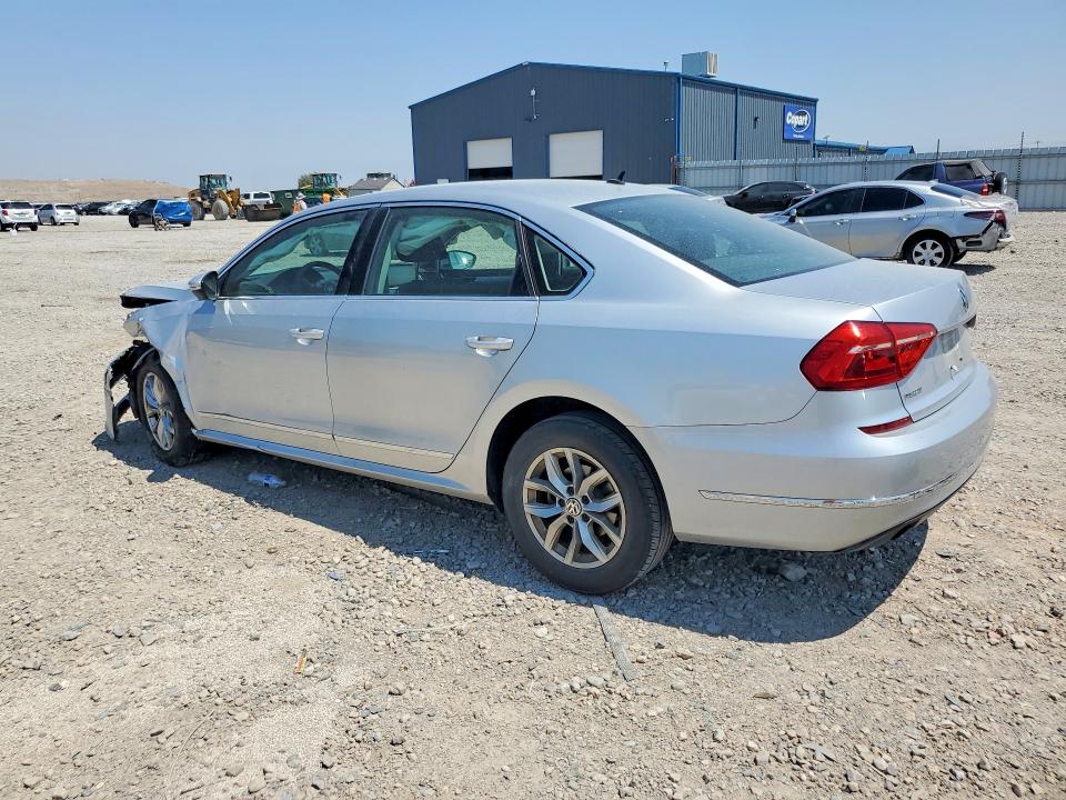 Photo 2 from auction – 2016 VOLKSWAGEN PASSAT with VIN 1VWAT7A34GC054873