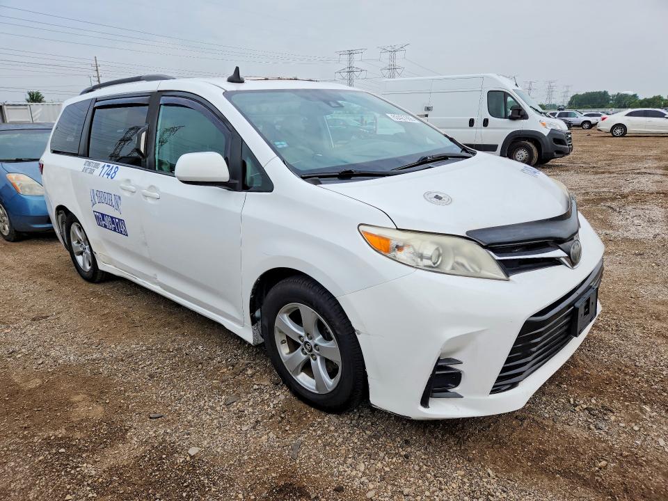 Photo 4 from auction – 2019 TOYOTA SIENNA with VIN 5TDKZ3DC6KS987286