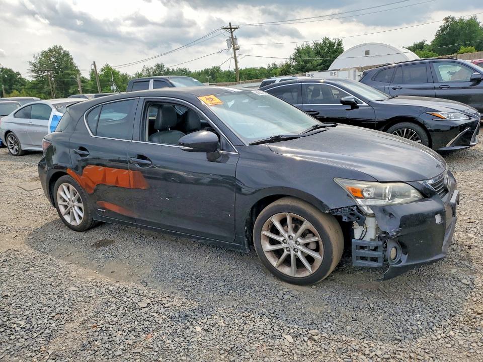Foto 4 de la subasta – 2013 LEXUS CT con VIN JTHKD5BH7D2171897