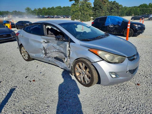 Photo 4 from auction – 2013 HYUNDAI ELANTRA with VIN KMHDH4AE3DU506363