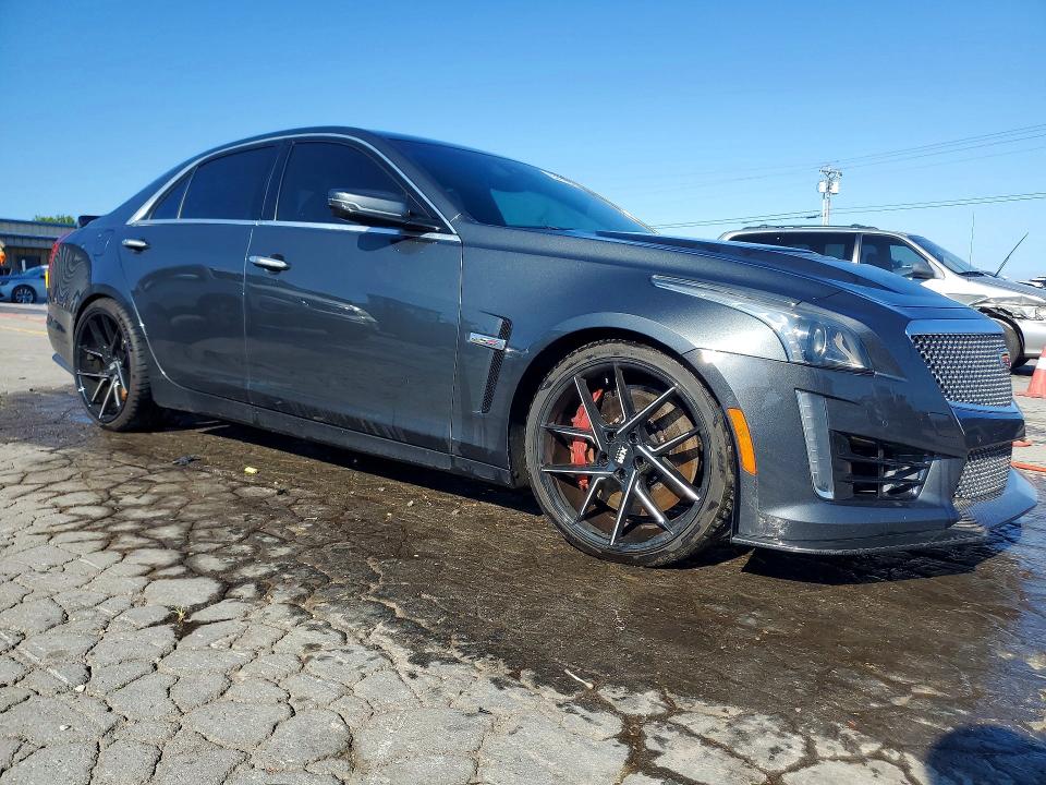 Photo 4 from auction – 2016 CADILLAC CTS-V with VIN 1G6A15S67G0126756