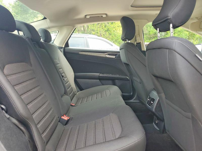 Photo 10 from auction – 2019 FORD FUSION with VIN 3FA6P0LU8KR286161