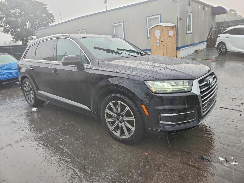 Photo 4 from auction – 2018 AUDI Q7 with VIN WA1VAAF70JD000095