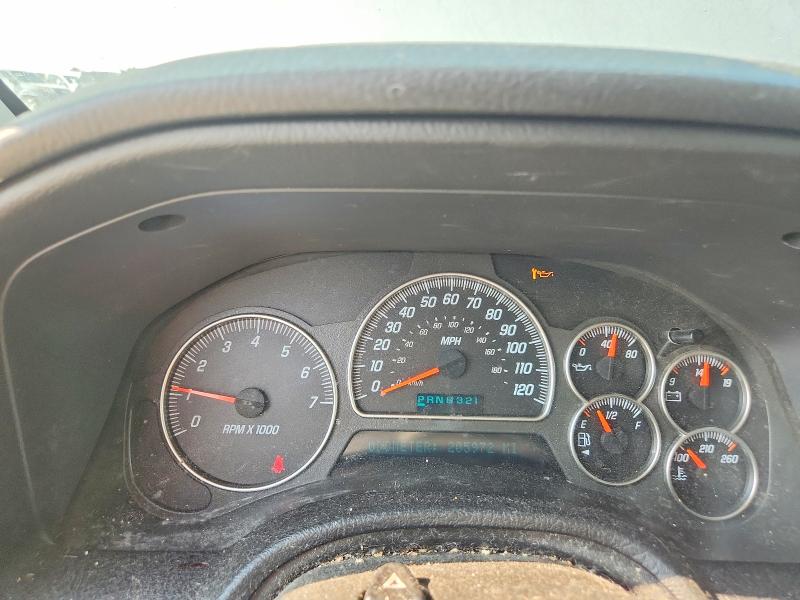 Photo 9 from auction – 2005 GMC ENVOY with VIN 1GKDS13S852328443