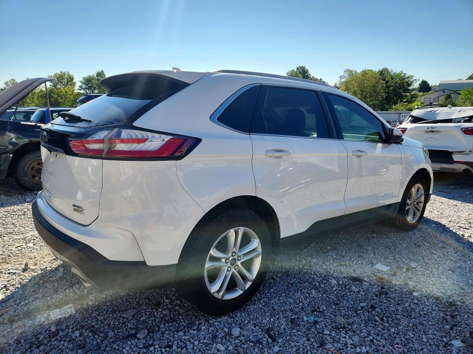 Photo 3 from auction – 2020 FORD EDGE with VIN 2FMPK3J9XLBA47896