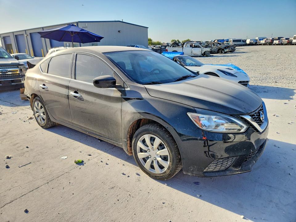 Photo 4 from auction – 2017 NISSAN SENTRA with VIN 3N1AB7AP6HY286086