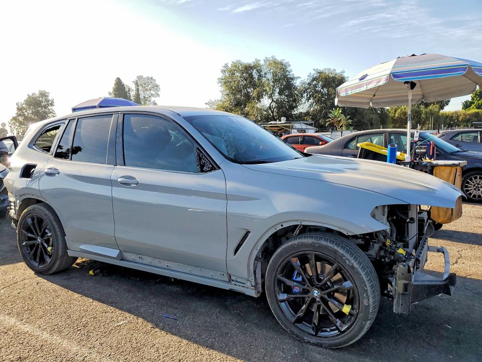 Zdjęcie 4 z aukcji – 2022 BMW X3 z VIN 5UX83DP08N9K21242