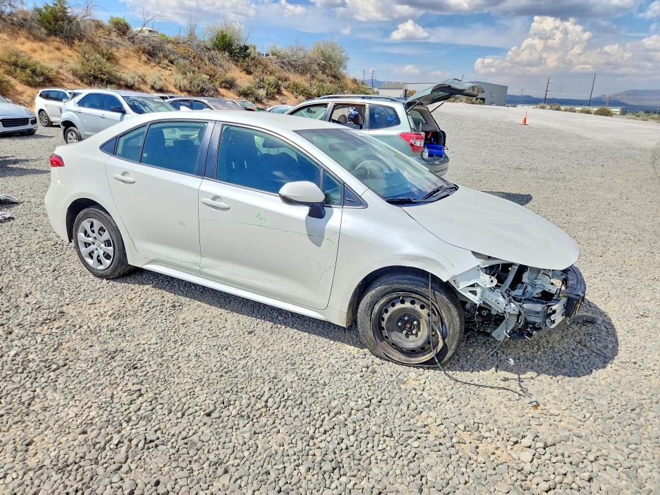 Photo 4 from auction – 2021 TOYOTA COROLLA with VIN JTDEPMAE0MJ175030