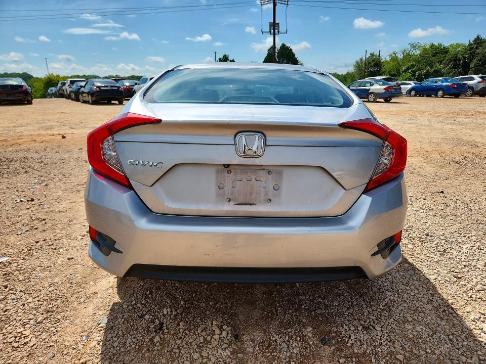 Photo 6 from auction – 2018 HONDA CIVIC with VIN 19XFC2F53JE002317