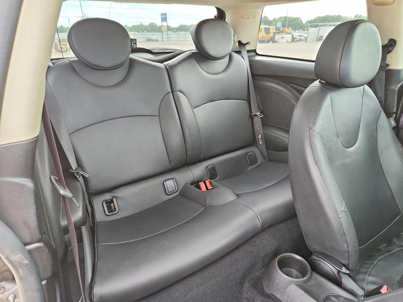 Photo 10 from auction – 2011 MINI COOPER with VIN WMWSU3C52BT098193